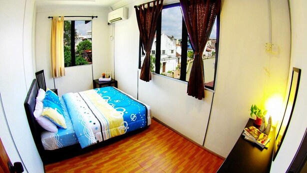 Aircond Double Room with River view | Free WiFi, individually decorated
