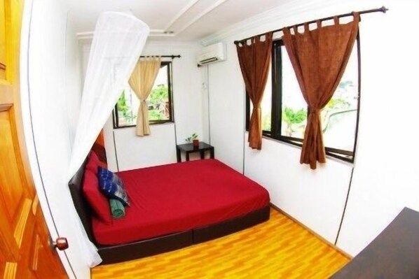 Individually decorated, free WiFi