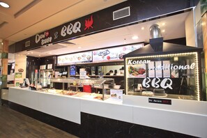 Food court - Paramount Serviced Apartments (Melbourne)