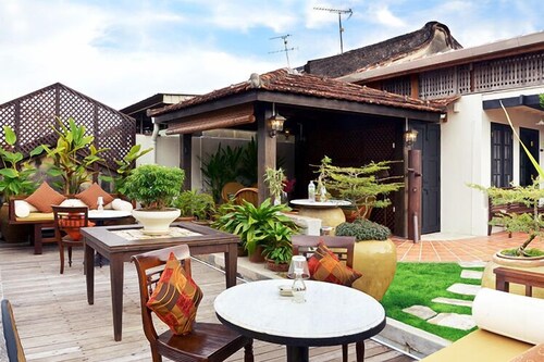 Noordin Street House