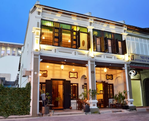 Noordin Street House