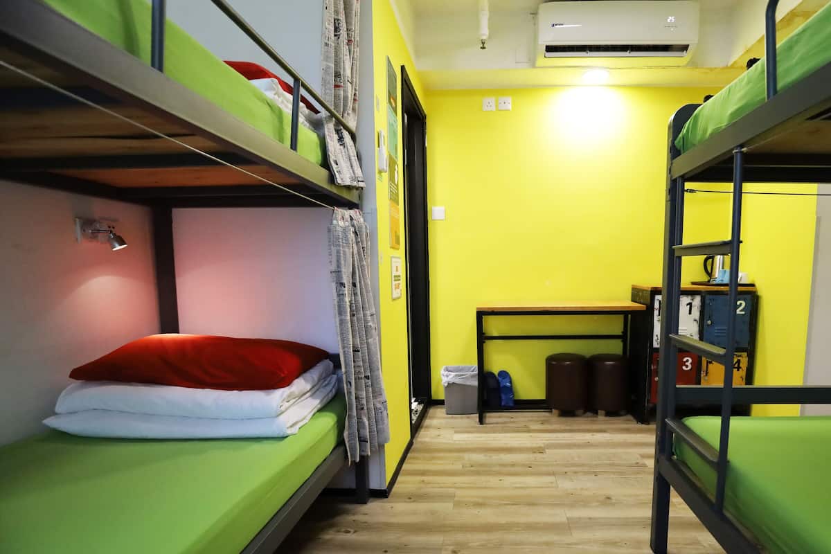 Single Bed in 4 Mixed Dormitory En-Suite