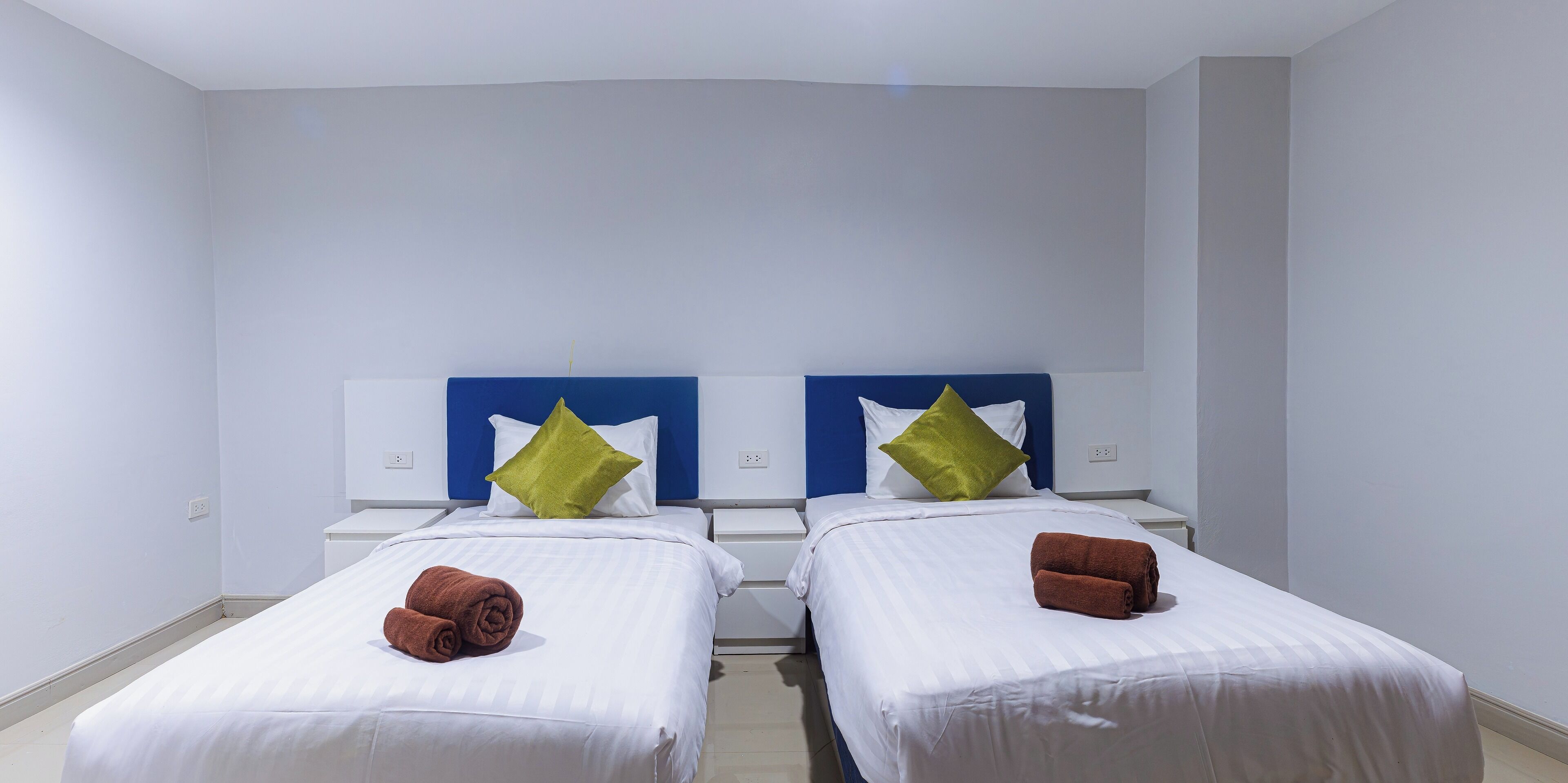 Superior Twin Room | Free WiFi, bed sheets