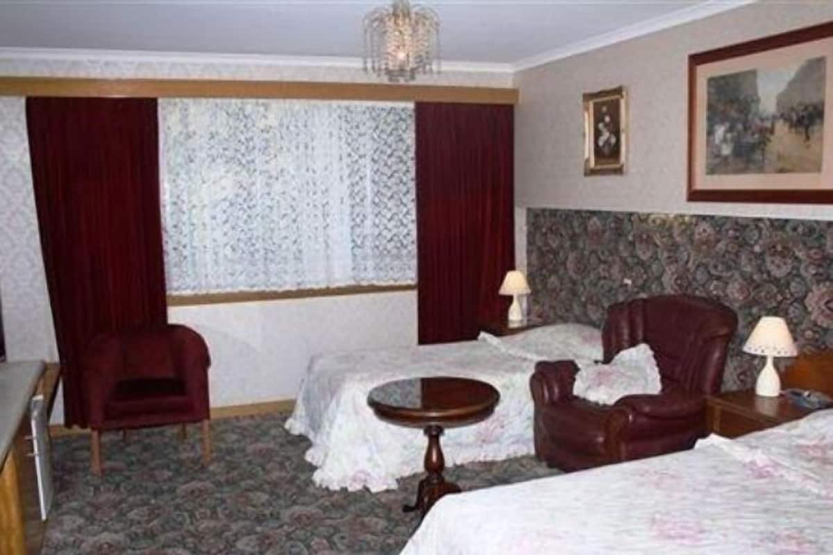 1 bedroom, in-room safe, individually decorated, individually furnished