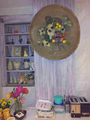 Free daily self-serve breakfast - TravelersA Seoul Hostel (Seoul)