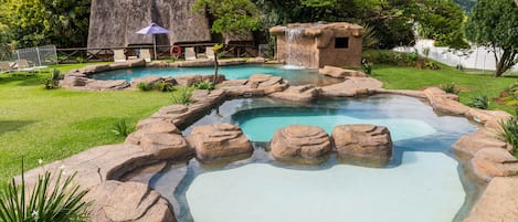 Outdoor pool, pool loungers