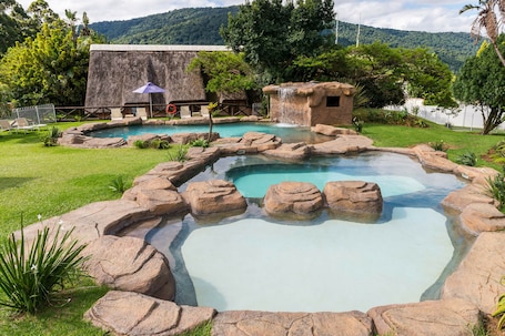 Outdoor pool, sun loungers