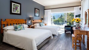 家庭客房 | 高級寢具、迷你吧、客房內保險箱、書桌