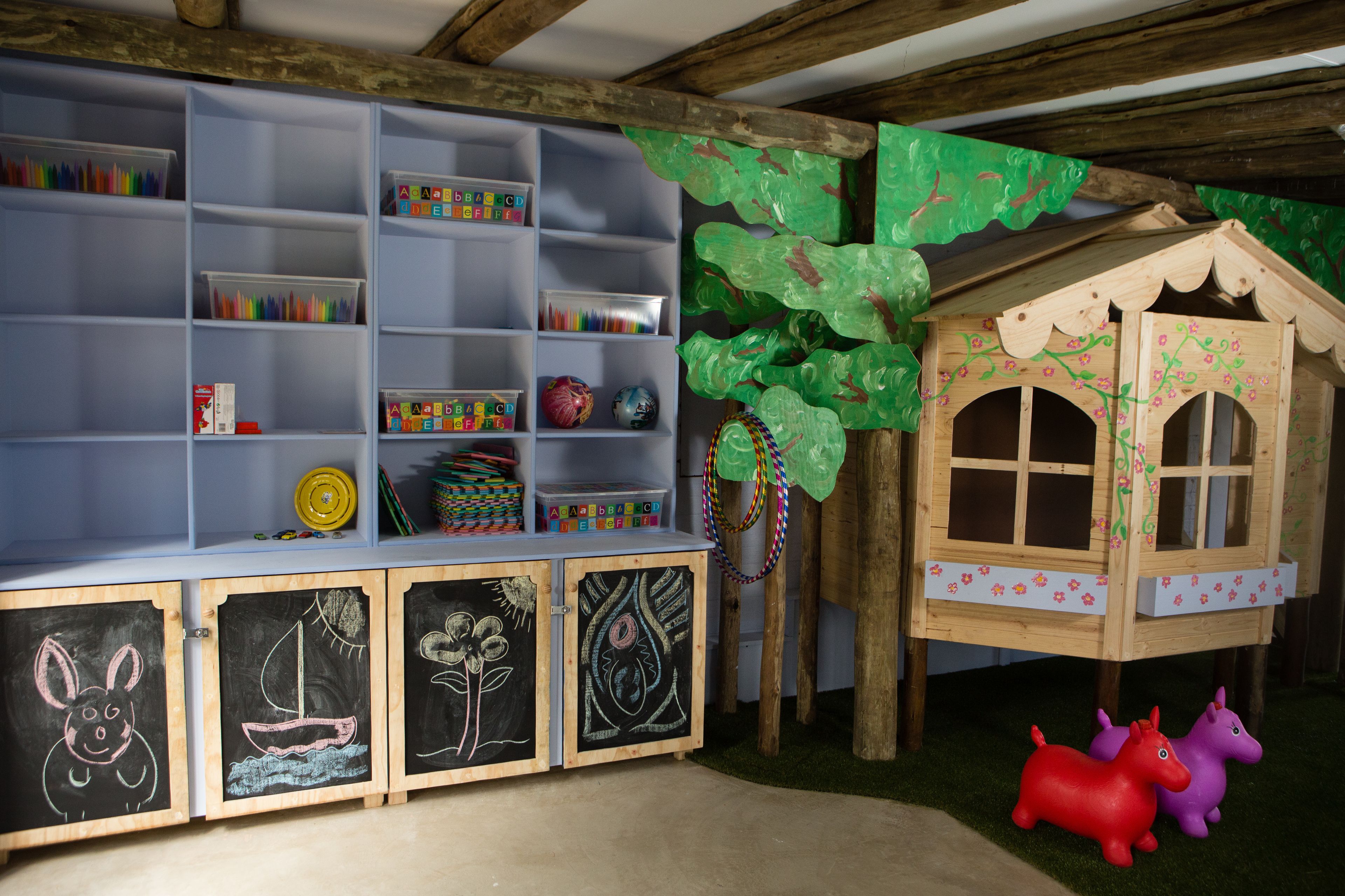 Área de juegos infantiles bajo techo