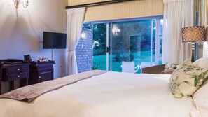 豪華客房 | 高級寢具、迷你吧、客房內保險箱、書桌