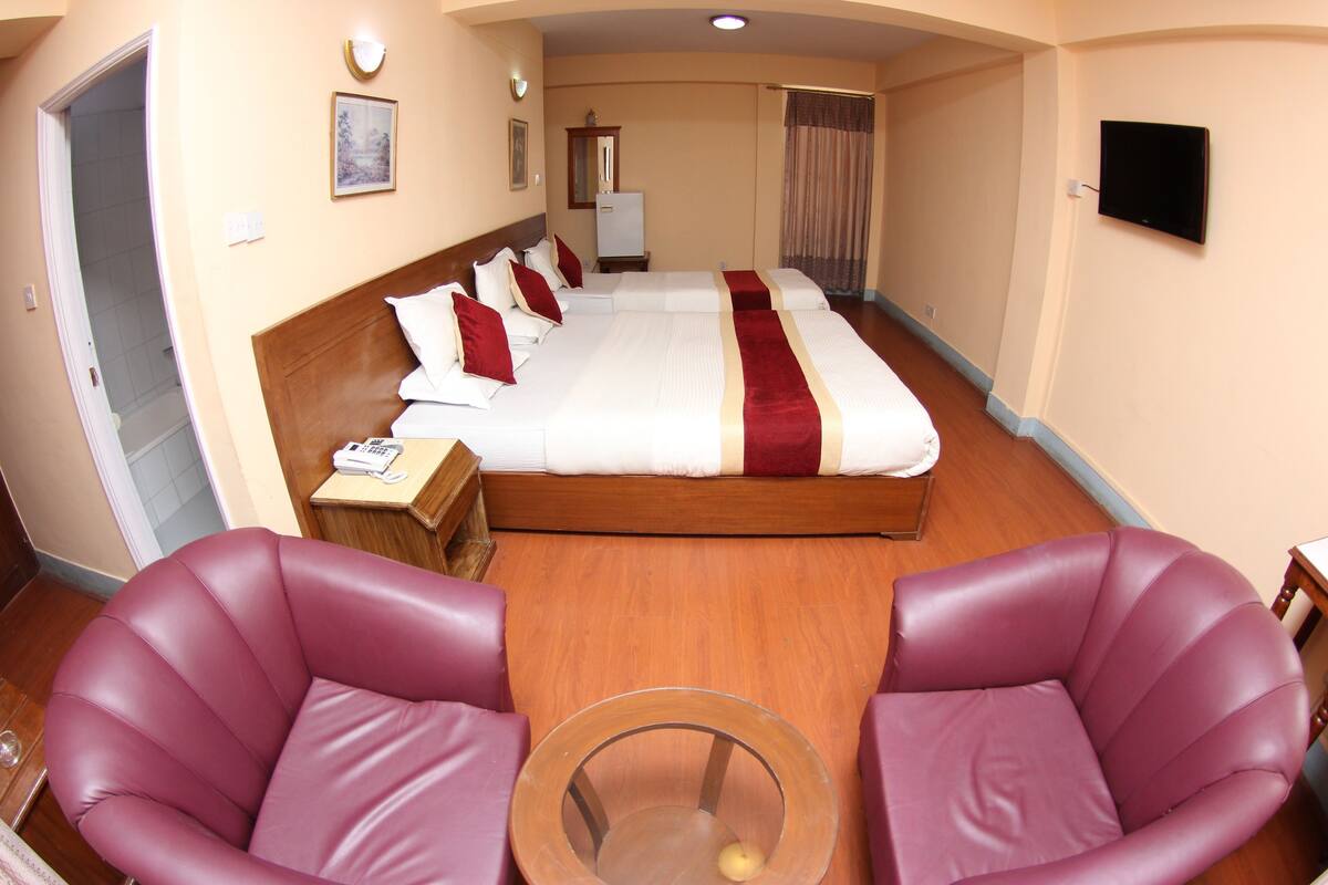 Suite familiar | Minibar, escritorio, wifi gratis