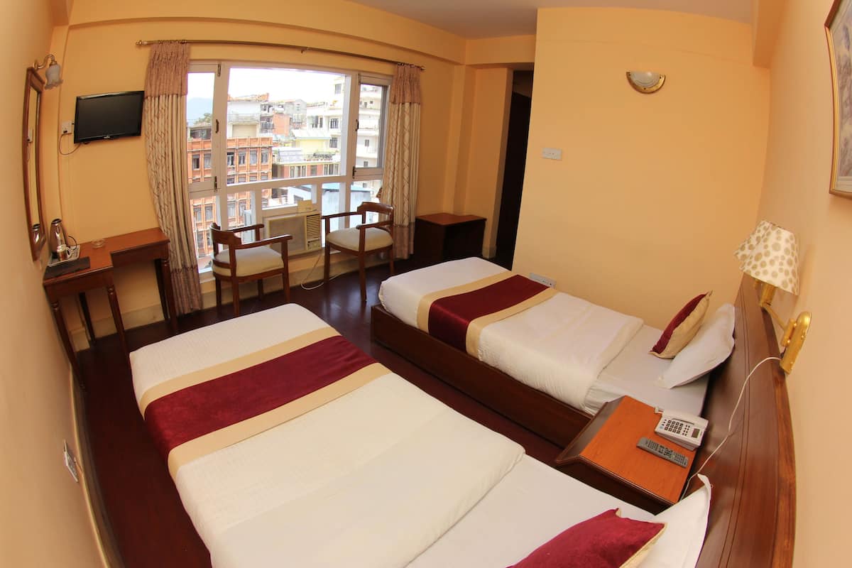 Minibar, desk, free WiFi