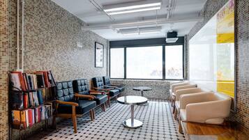 Sala de estar en el lobby