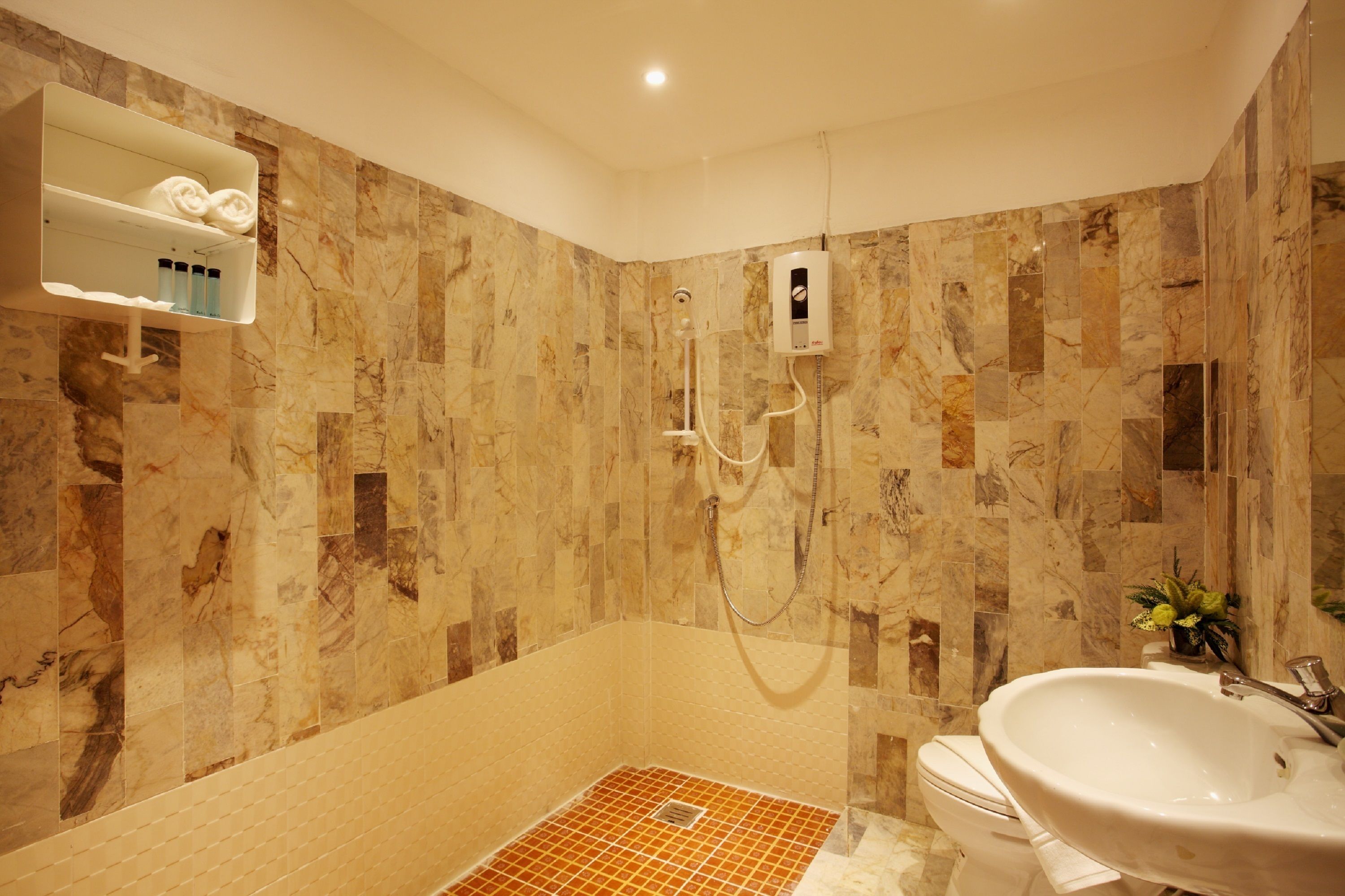 Photo - Safari Beach Hotel Patong