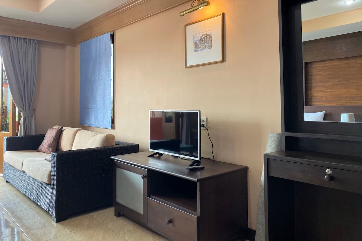 1 bedroom, in-room safe, desk, soundproofing