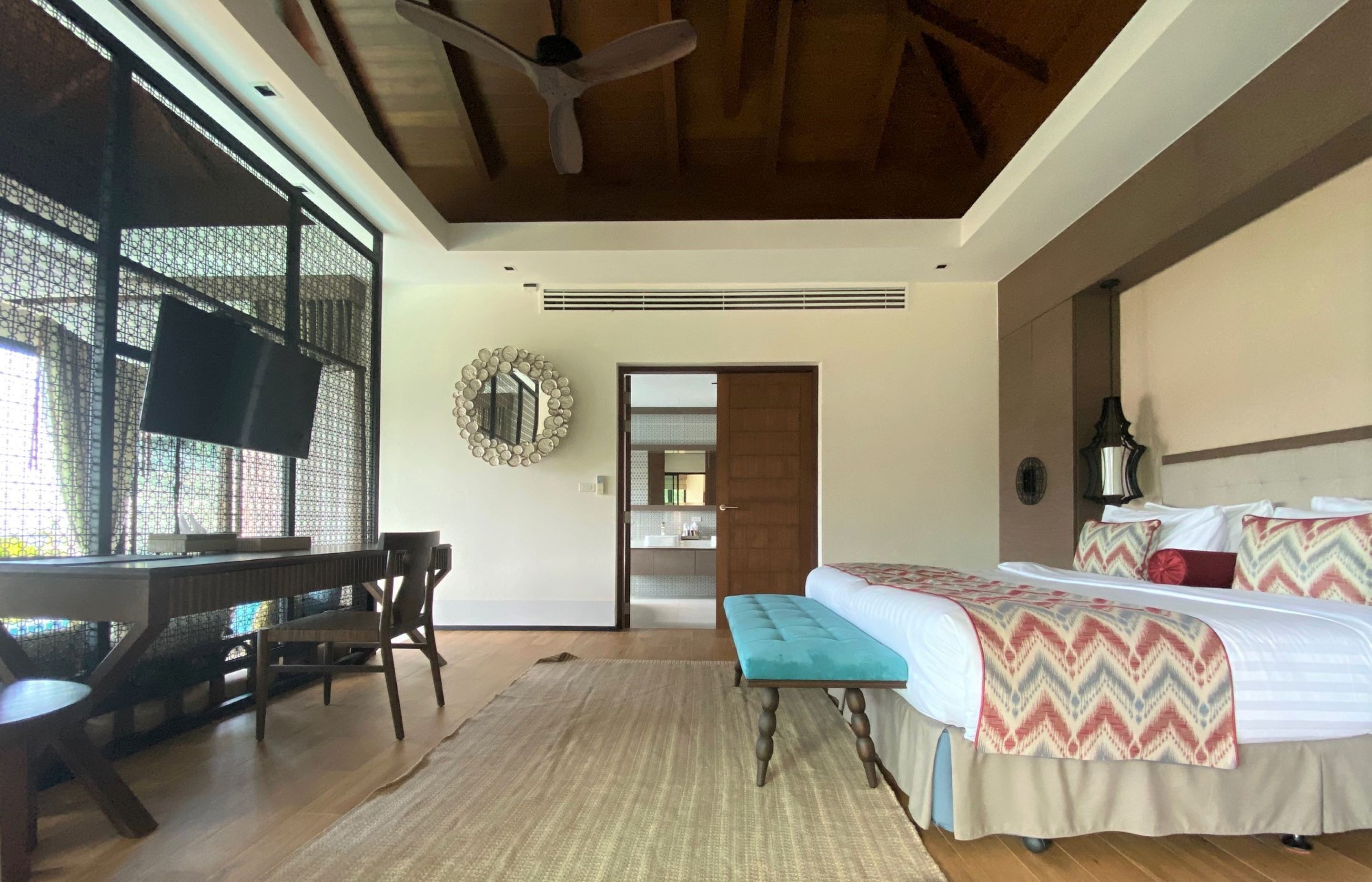 private pool villa 1 bedroom | in-room safe, desk, soundproofing, iron/ironing board