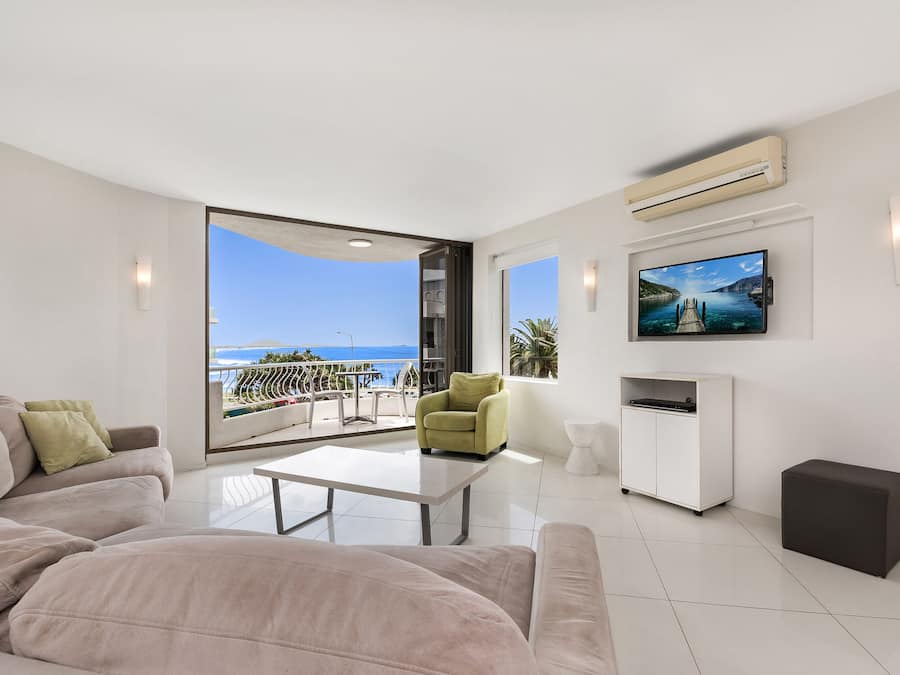 Superior-huoneisto, useita sänkyjä, valtamerinäköala | Oleskelualue | Televisio, pöytätennispöytä, suoratoistopalvelut