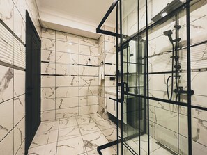 Family Room | Bathroom - Cuento Hotel (Istanbul)