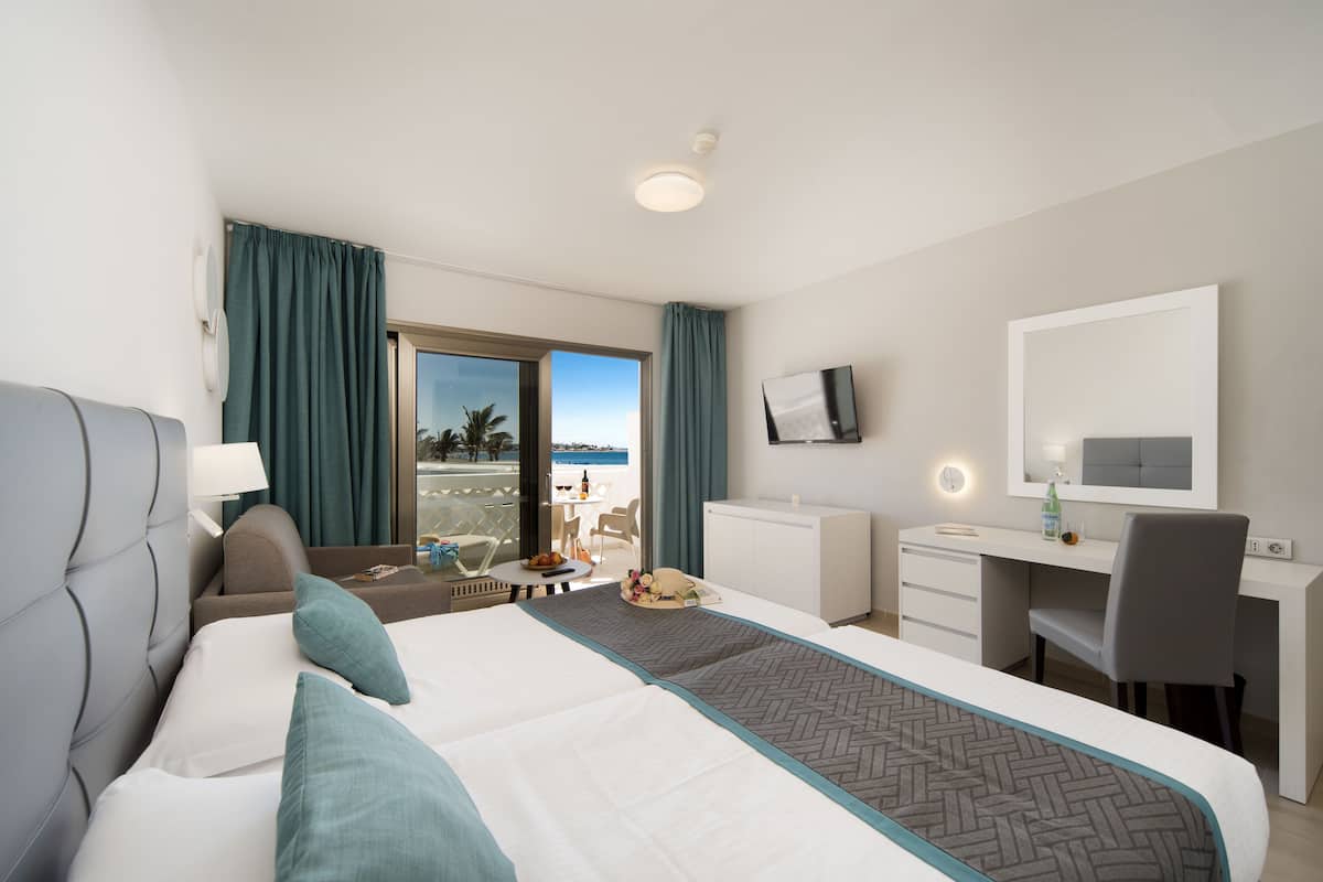 Down duvets, minibar, in-room safe, desk
