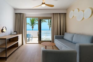 Standard Room, Ocean View (2 Adults and 1 Child) | Down comforters, minibar, in-room safe, desk