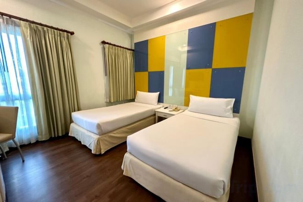 In-room safe, desk, blackout drapes, WiFi (free)