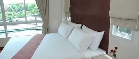 Exclusive Double Room | Minibar, desk, blackout drapes, free WiFi