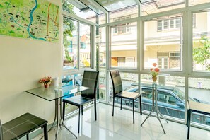 Breakfast area - Riski Residence Bangkok-noi (Bangkok)