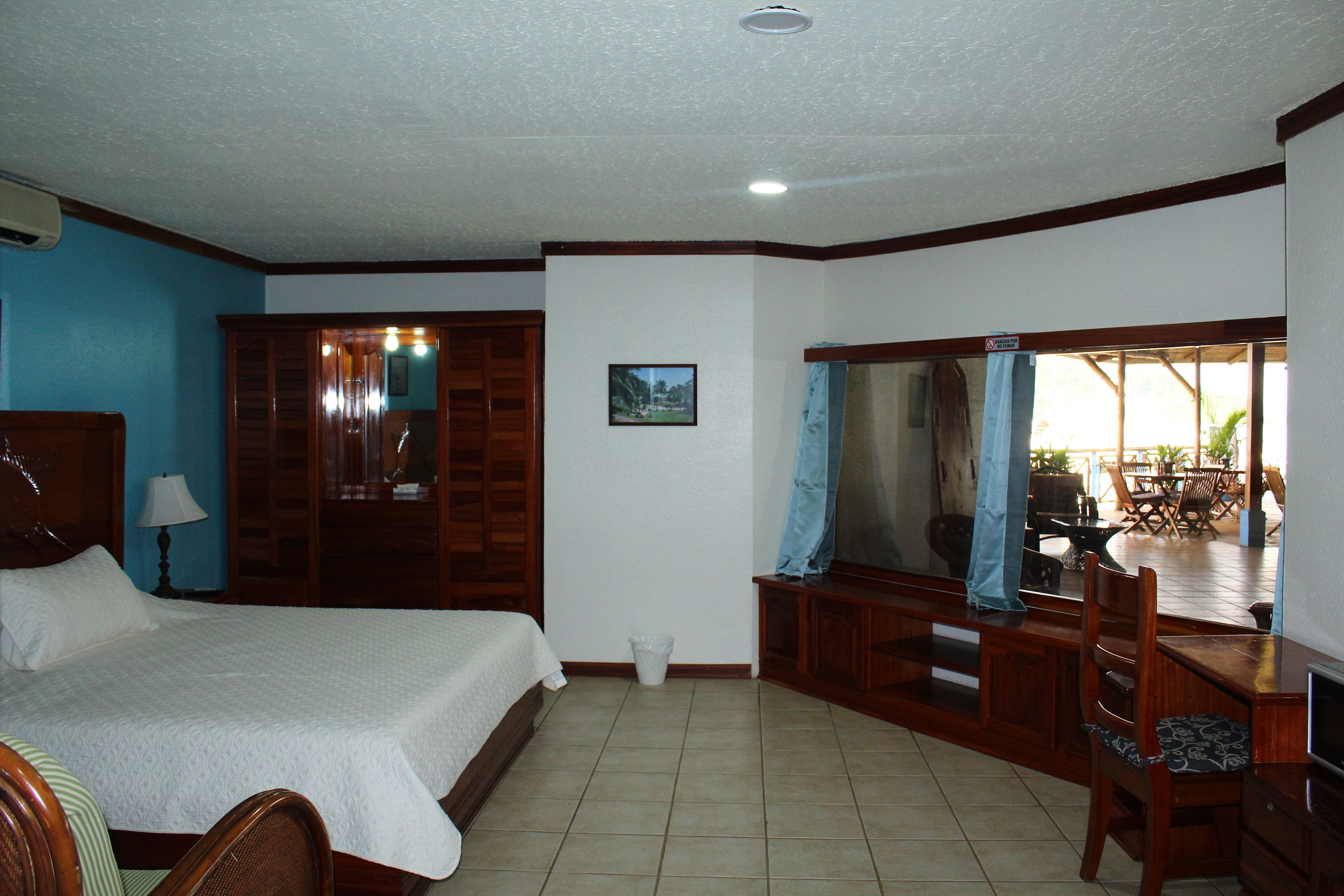 standard room, 1 king bed | 1 bedroom, premium bedding, desk, blackout curtains