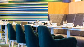 Daily buffet breakfast (NOK 249 per person)