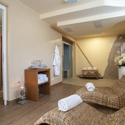 Turkish bath/hammam, body treatments, hot stone massages