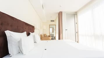 Habitación romántica, 1 cama King size | 1 habitación y caja de seguridad en la habitación
