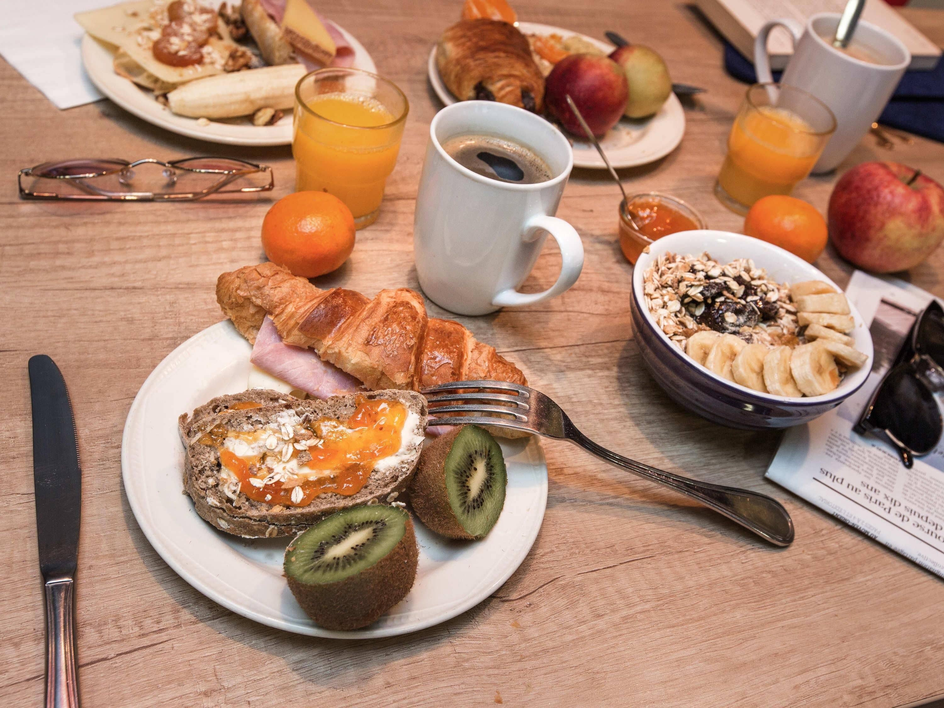 daily buffet breakfast (eur 13.90 per person)