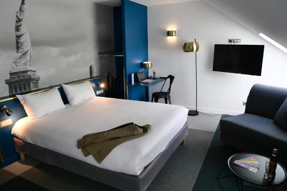 Premium bedding, pillowtop beds, individually furnished, desk