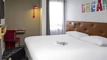 Chambre Standard, 1 lit double | Literie de qualité supérieure, surmatelas, ameublement personnalisé