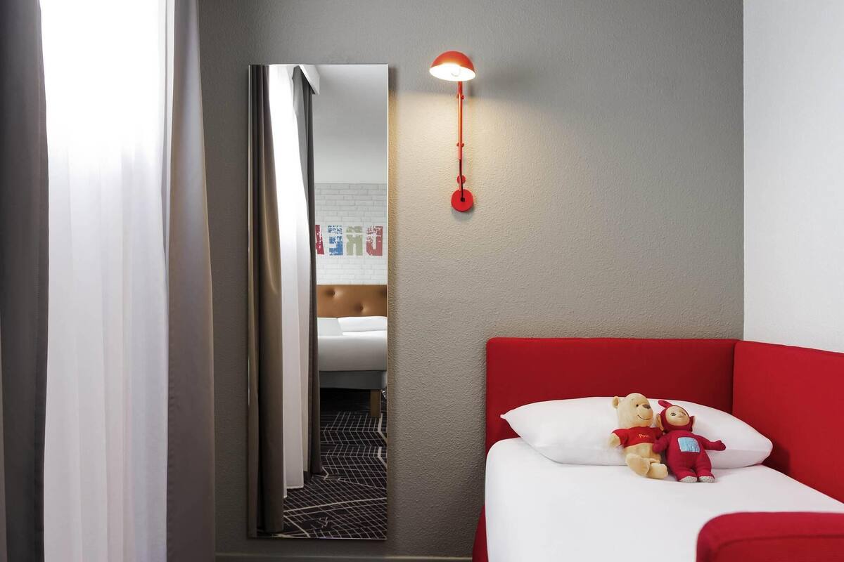 Family Room, Multiple Beds