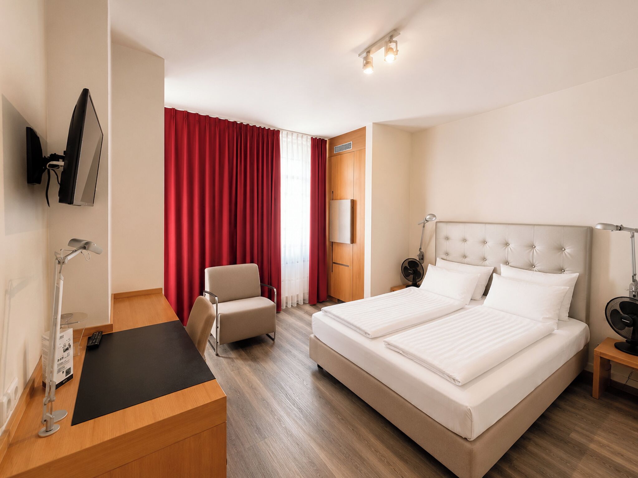 Standard Double Room | Hypo-allergenic bedding, free minibar, desk, free WiFi