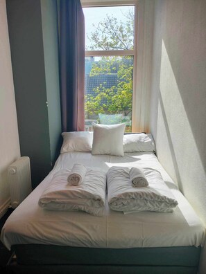 双人房, 公共浴室 | 特色装修、免费 WiFi、床单