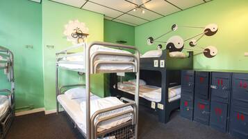 Individually decorated, free WiFi, bed sheets