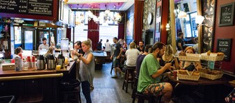 The Flying Pig Downtown Youth Hostel