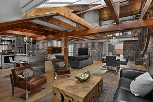 Luxury Penthouse, 2 Bedrooms | Living room | 37-inch LED TV with cable channels, TV