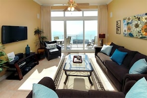 Condo, 3 Bedrooms, Beach View (Sterling Shores ) | Living area