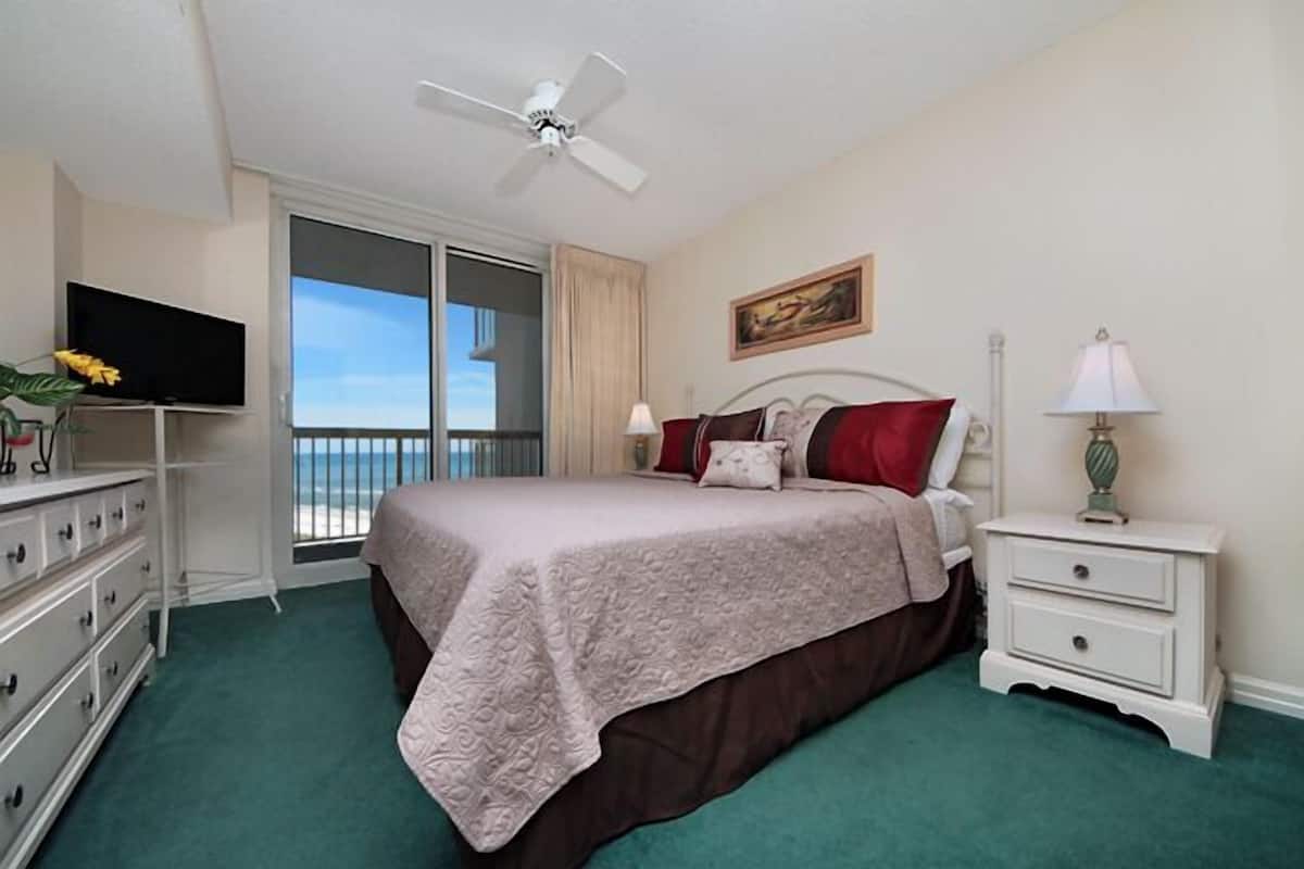 Condo, 2 Bedrooms, Kitchen, Ocean View (Pelican Beach)