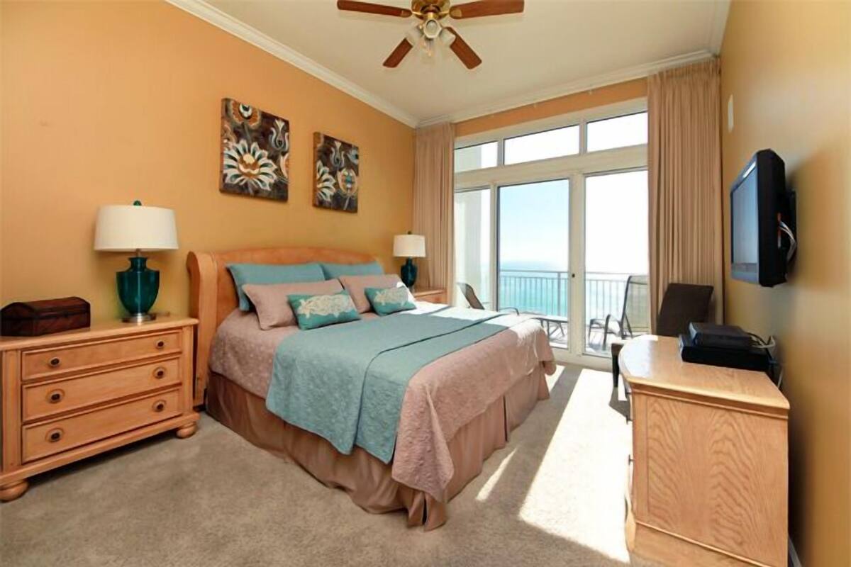 Condo, 3 Bedrooms, Beach View (Sterling Shores )