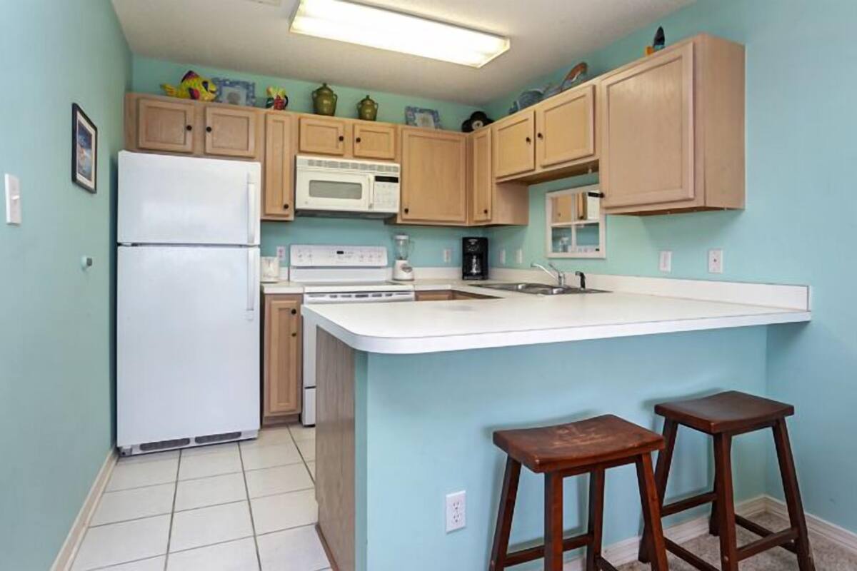 Condo, 1 Bedroom, Kitchen, Beach View (Grand Caribbean West) | Private kitchenette