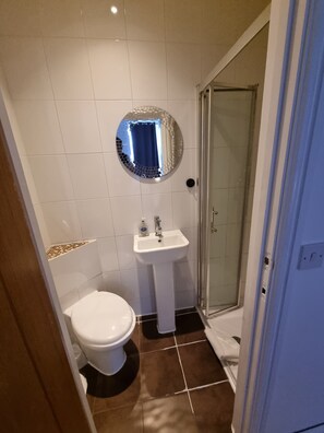 Bathroom - Horangee Pocha (London)