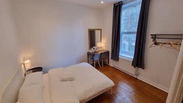 Habitació doble | Escriptori, wifi gratuïta i roba de llit