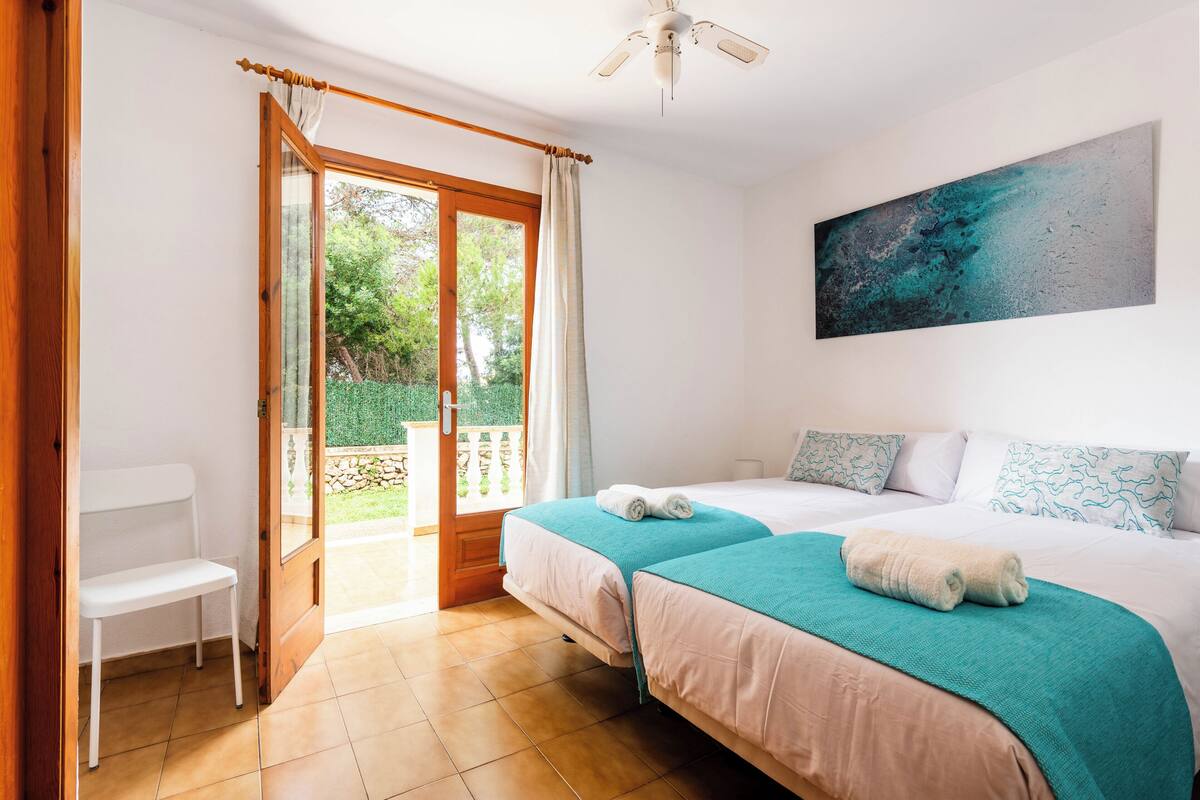 Apartment, 1 Bedroom, Terrace | Blackout curtains, cots/infant beds, free WiFi, bed sheets