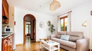 Apartment, 1 Bedroom, Terrace | Living area