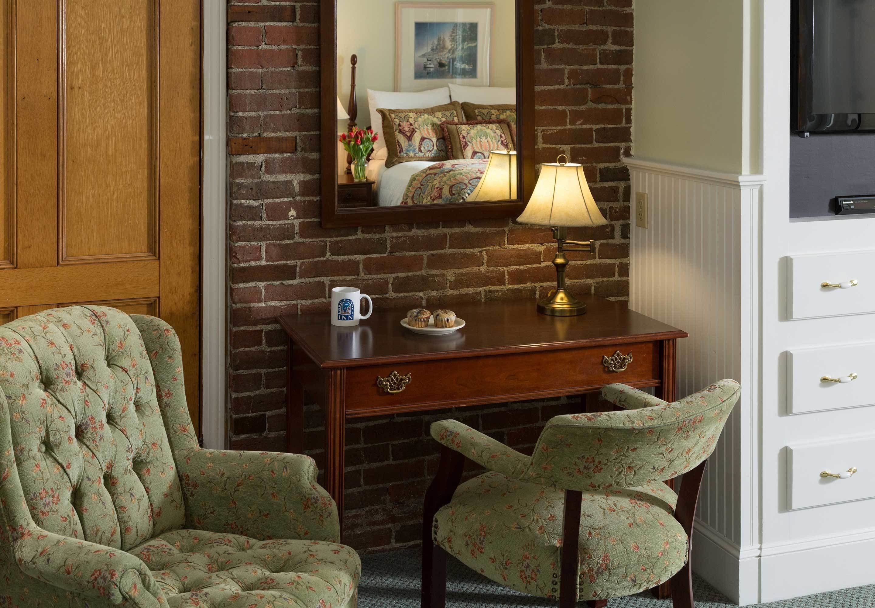 1 bedroom, hypo-allergenic bedding, pillow-top beds, desk