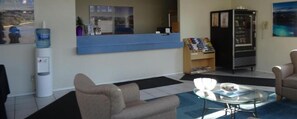 Lobby - Hospitality Inn (Kamloops)